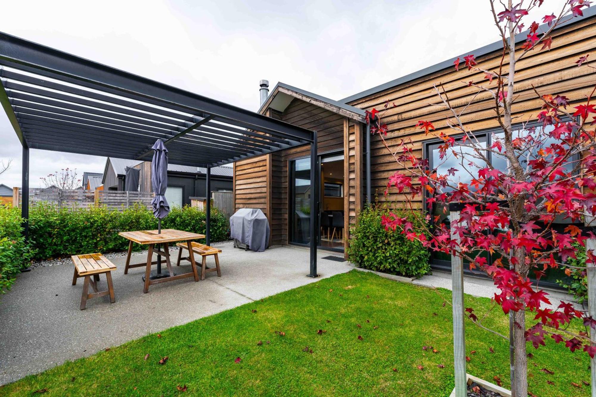 Outlet Sanctuary Villa Wanaka Exteriör bild